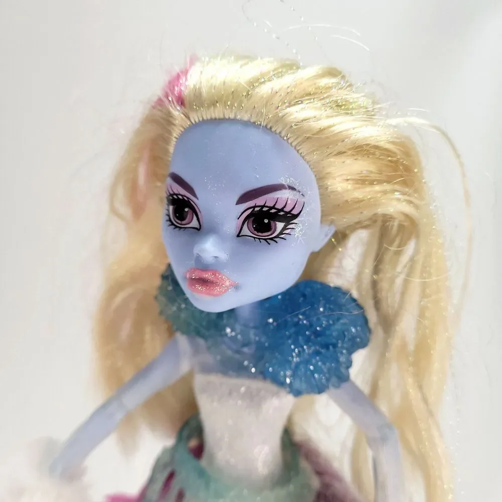 2008 Monster High Ghouls Rule Abbey Bominable Doll Mattel Daughter‎ of Yeti